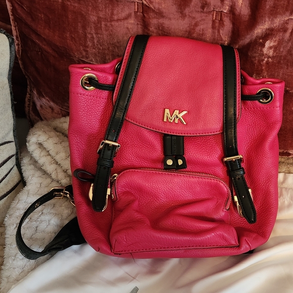 Michael Kors Beacon Backpack Leather - Picture 1 of 3